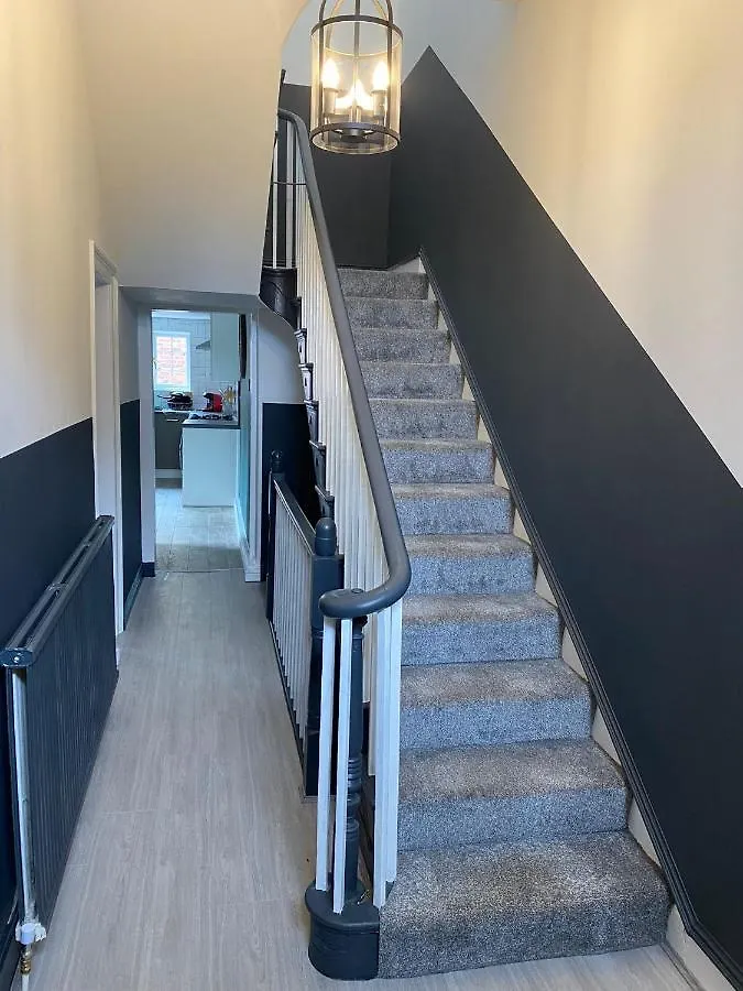 Holiday home 30 Percent Off! Central 5 Bed In Whitby - Games Room - Parking - Hot-Tub