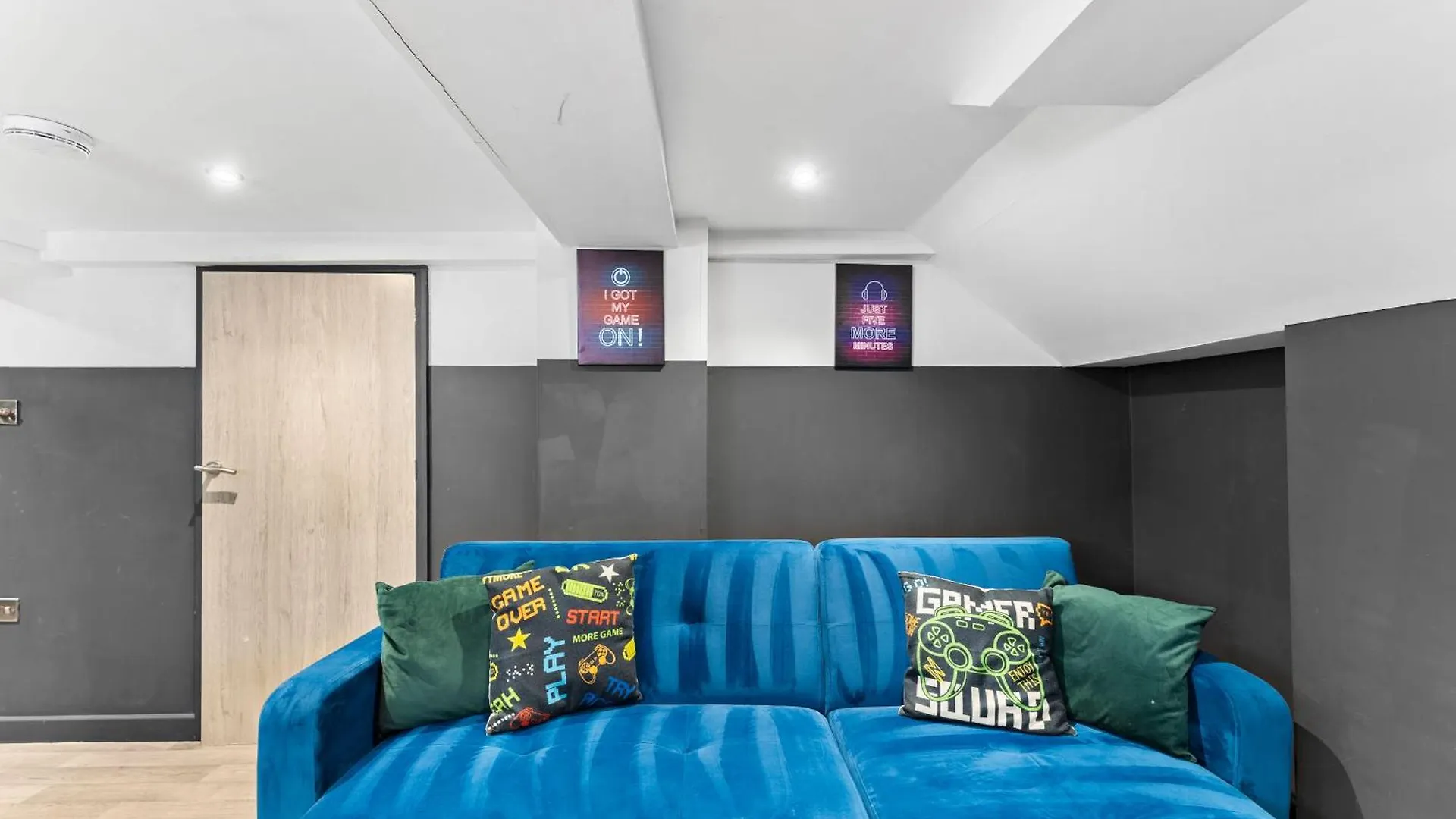 30 Percent Off! Central 5 Bed In Whitby - Games Room - Parking - Hot-Tub Holiday home